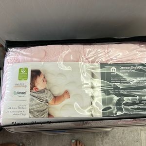 NookSleep Pink Pebble Waterproof Crib Sheet